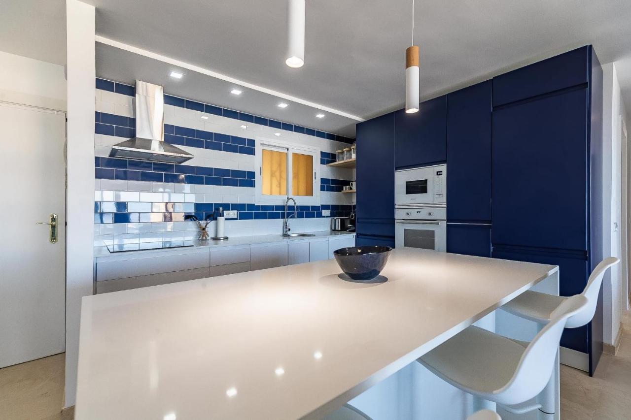 Vistas Azules -- Remodeled, Large Terrace, Spectacular Ocean Views And Beach Level Access Торремолінос Екстер'єр фото